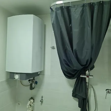 Hostel Haupt 3 Eningen unter Achalm