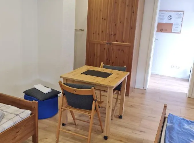 Haupt 3 ホステル Eningen unter Achalm